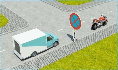 Câu hỏi 17: Xe nào đỗ vi phạm quy tắc giao thông?