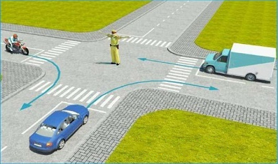 Câu hỏi 18: Theo hướng mũi tên, xe nào được phép đi?