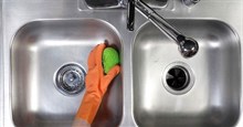 5 cách vệ sinh và khử mùi bồn rửa bát dễ thực hiện, hiệu quả cao