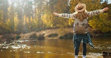 Nghệ thuật đi bộ ngoài trời: Cách tận dụng thiên nhiên để nạp lại năng lượng hiệu quả