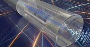 Micro làm từ thủy tinh này có thể chịu được 1.000°C và miễn nhiễm nhiễu điện từ